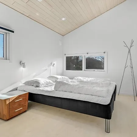 Feriehus In With Sauna Skælskør