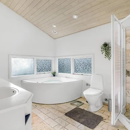 In With Sauna